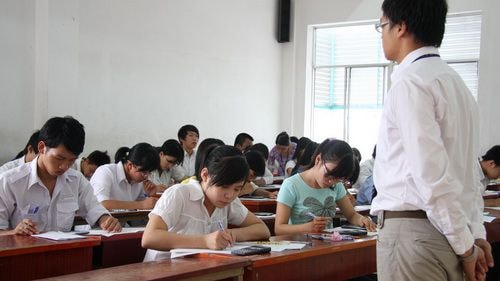 Thi cử đang là áp lực đối với học sinh.