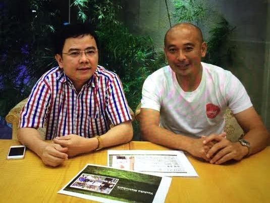 Ông Tân Phát (trái) từng tháp tùng Matsubara khi cựu danh thủ nổi tiếng sang Việt Nam.