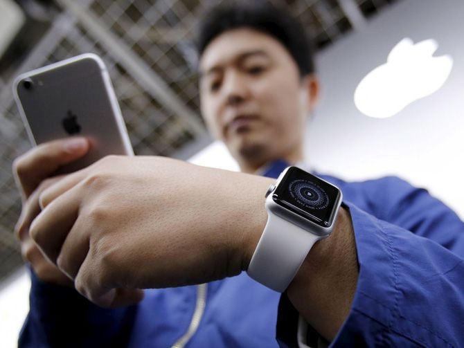 Dù vẫn được đồn đại với tên gọi iWatch nhưng Apple Watch lại có tên gọi riêng trong quá trình phát triển: