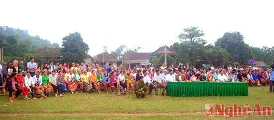 toàn cảnh ngày hội ở bản Cống