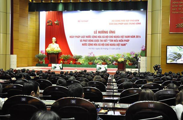 Lễ hưởng ứng Ngày Pháp luật Việt Nam 2014.