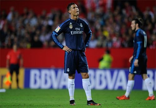 Ronaldo mới chỉ có tám bàn tại Liga mùa này, kém ba bàn so với Neymar. Ảnh: Reuters