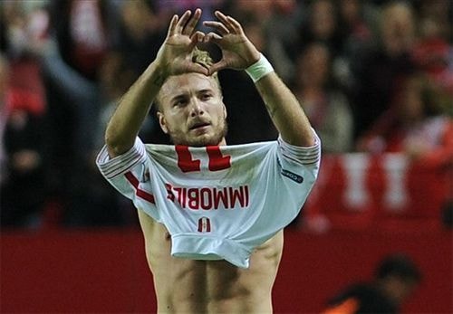 Ciro Immobile ghi bàn gỡ hòa quan trọng cho Sevilla.