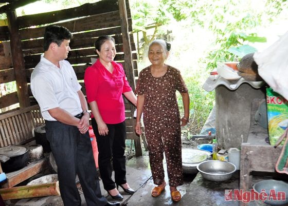 Đông viên hộ nghèo vươn lên thoát nghèo