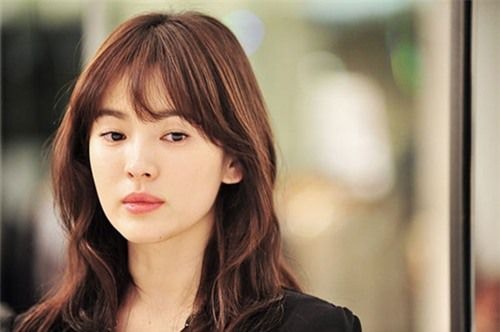  Tóc mái luôn làm bạn trông trẻ trung và tràn đầy sức sống