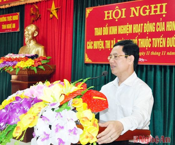 Đồng chí Nguyễn Xuân Sơn - Phó Bí thư Tỉnh ủy, Phó Chủ tịch HĐND tỉnh chủ trì hội nghị