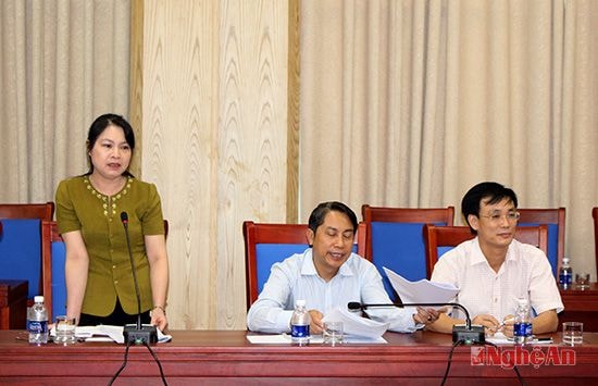 Đại diện Sở Công thương góp ý về giải pháp kết hợp du lịch và thương mại để đẩy mạnh phát triển du lịch trong thời gian tới.