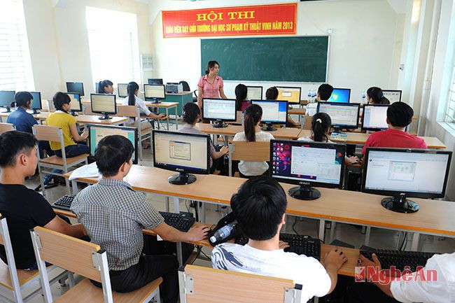 Sinh viên được tiếp cận công nghệ thông tin trong các giờ học hàng ngày