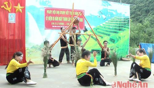Tiết mục văn nghệ của bàn con