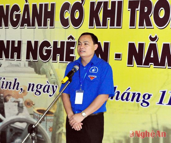 Phó Bí thư Tỉnh đoàn Phạm Ngọc Cảnh khai mạc hội thi khẳng định lực lượng lao động nghề đang đóng góp rất quan trong vào sự phát triển kinh tế - xã hội của tỉnh Nghệ An