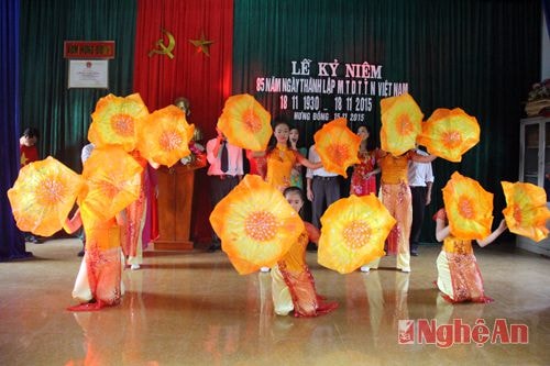 Tiết mục văn nghệ chào mừng ngày hội đại đoàn kết