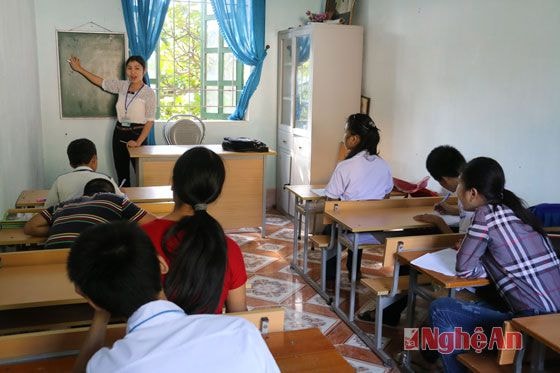 Lớp học tình thương dành cho trẻ em khuyết tật ở trường tiểu học Nghi Tân (Thị xã Cửa Lò)