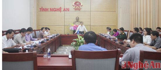Đồng chí Lê Ngọc Hoa, Phó Chủ tịch UBND tỉnh chủ trì cuộc họp