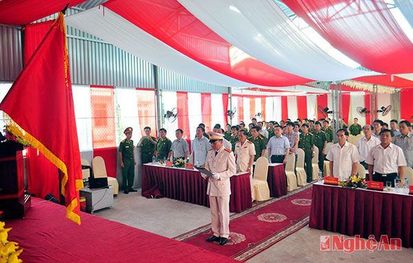 Thượng tá Võ Đình Nghĩa - Trường phòng Cảnh sát PCCC số 7 thực hiện nghi thức tuyên thệ nhận nhiệm vụ