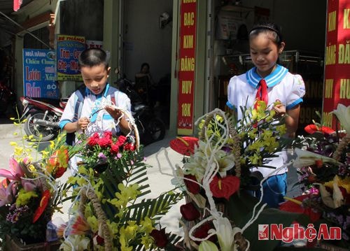 Chọn mua hoa tặng thầy cô ngày 20-11