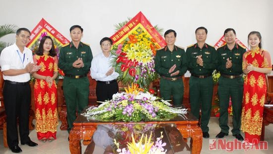 Chúc mừng Trường Đại học Vinh.