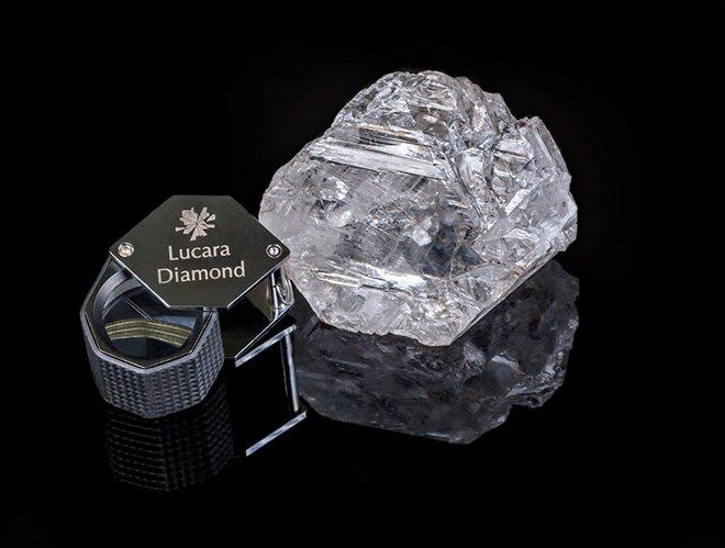 Viên kim cương 1.111 carat.