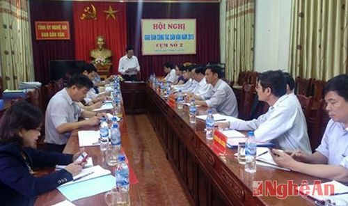 Các đại  biểu tham gia hội nghị giao ban cụm II.