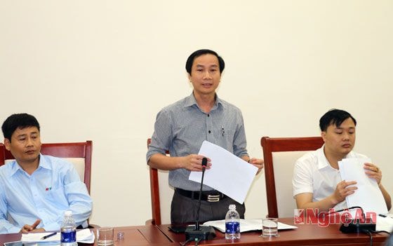 Đồng chí Trần Văn Hùng, Phó Tổng biên tập Báo Nghệ An cho rằng: cần đơn giản hành chính để tạo điều kiện thuận lợi cho phóng viên thường trú, các cộng tác viên tham dự giải