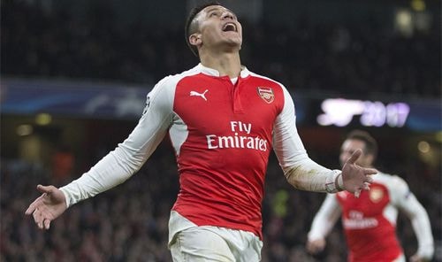 Sanchez liên quan đến cả ba bàn của Arsenal trận này. Ảnh: AH.