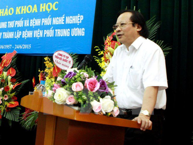 Phó giáo sư Nguyễn Viết Nhung - Giám đốc Bệnh viện Phổi Trung ương. (Ảnh: Dương Ngọc/TTXVN)