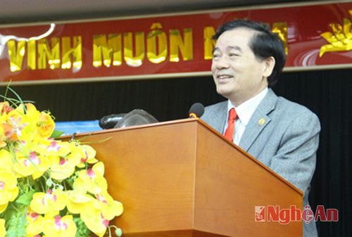 Đ/c Bùi Đình Sâm, Phó Trưởng Ban Tuyên giáo Tỉnh ủy đảm nhận chuyên đề Chống diễn biến hòa bình tại khóa tập huấn.