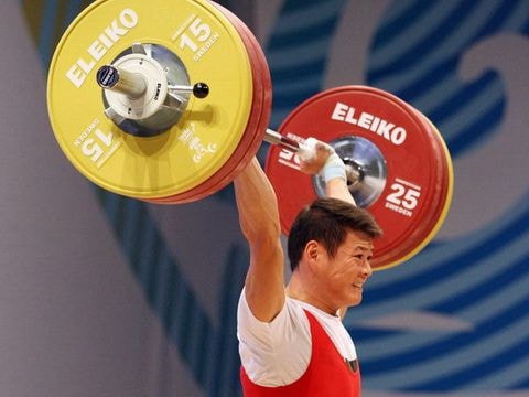 Thạch Kim Tuấn sẽ là đại diện của cử tạ Việt Nam dự Olympic Rio 2016. Ảnh: IWF