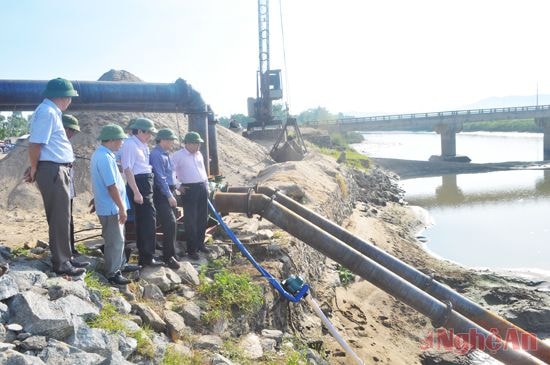 Lãnh đạo tỉnh kiểm tra hạn hán ở Hưng Nguyên