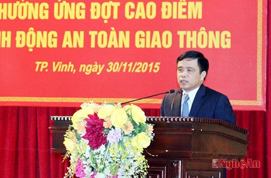 Đồng chí Huỳnh Thanh Điền – Phó chủ tịch UBND tỉnh đã đánh giá cao sự vào cuộc tích cực của Đảng ủy khối các cơ quan tỉnh trong việc tổ chức hoạt động tuyên truyền hưởng ứng Tháng ATGT năm 2015