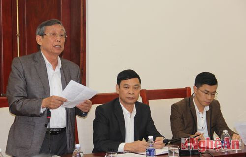 Đại diện Hội doanh nghiệp CCB phản ánh vấn đề  bất cập trong việc cấp Giấy chứng nhận QSDĐ cho doanh nghiệp, nhất là tại Công t y TNHHKHCN Vĩnh Hòa tại Yên Thành