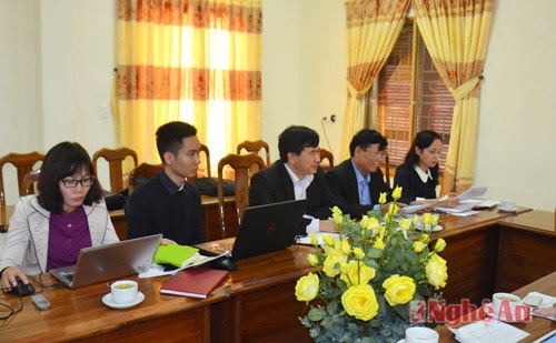 Đoàn công tác Báo Nghệ An