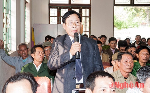 Ông Nguyễn Hồng Sơn cứ tri phường Nghi Tân phán ánh về tình trạng vệ sinh thực phẩm