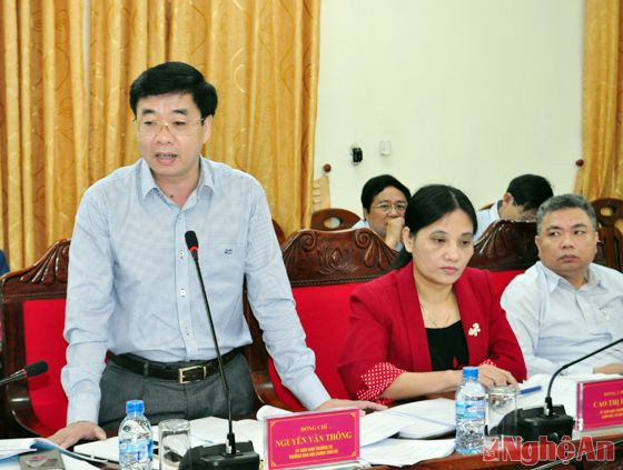 Đồng chí Nguyễn Văn Thông - Trưởng Ban Nội chính Tỉnh ủy phát biểu 