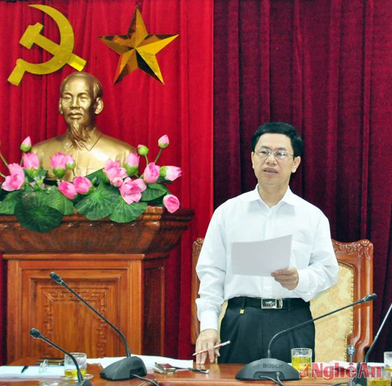 Đồng chí Nguyễn Xuân Sơn - Phó Bí thư Tỉnh ủy, Phó Chủ tịch HĐND tỉnh chủ trì hội nghị