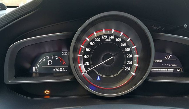 Hiện tượng đèn báo lỗi động cơ trên Mazda 3 1.5L 2015 vẫn chưa được giải quyết triệt để. Ảnh: Mazda 3 Club Vietnam.