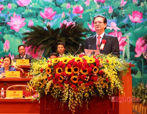 Thủ tướng Chính phủ, Chủ tịch Hội đồng Thi đua - Khen thưởng Trung ương Nguyễn Tấn Dũng phát động phong trào thi đua yêu nước giai đoạn 2015 - 2020.