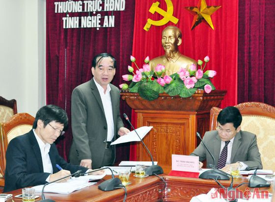 Đồng chí Hoàng Viết Đường - Phó Chủ tịch UBND tỉnh phát biểu tại cuộc họp
