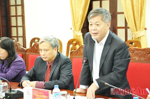  Đồng chí Phan Huy Hiển - Phó Tổng biên tập báo Nhân Dân