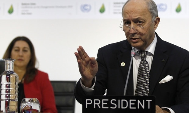 Ngoại trưởng Pháp Laurent Fabius, giữ chức Chủ tịch COP21, tin tưởng thỏa  thuận cuối cùng sẽ đạt được vào ngày hôm nay (12/12). Ảnh: AP.