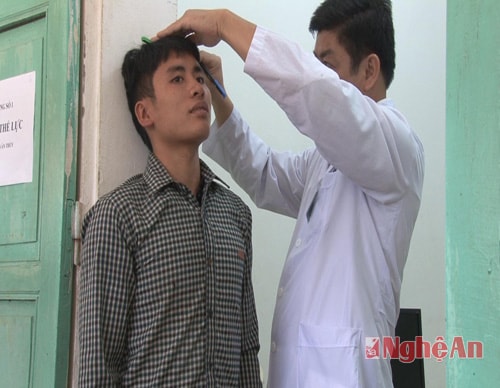 Đợt này, Quế Phong có 120 thanh niên đủ tiêu chuẩn khám tuyển ở huyện