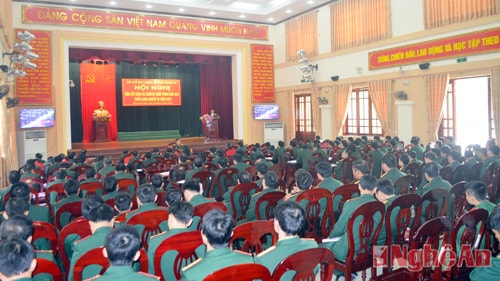 Toàn cảnh hội nghị.