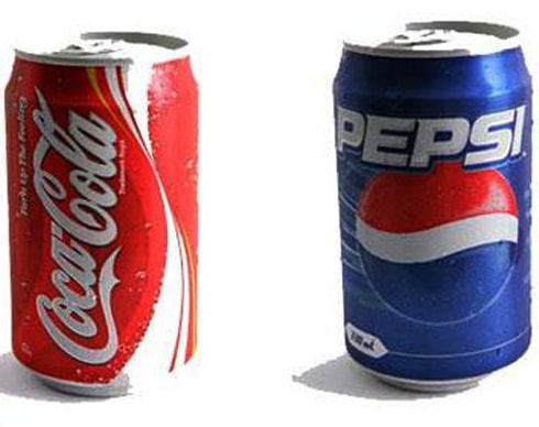 Chất tạo màu trong nước giải khát Coca-Cola và Pepsi bị cáo buộc gây ung thư. Ảnh: Asiaone.com.