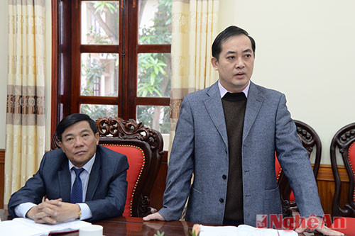 Đồng chí Nguyễn Văn Lư - Phó Bí thư Thường trực Thành uỷ đề nghị Báo Nghệ An tăng cường tuyên truyền về trật tự đô thị.