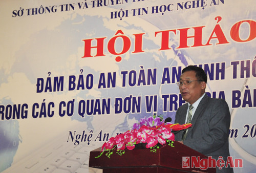 Đồng chí Hồ Quang Thành - Giám đốc Sở TT&TT phát biểu khai mạc hội thảo