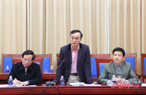 Đồng chí Trung Thành Công - Phó Văn phòng UBND tỉnh tham gia một số ý kiến để tổ chức hiệu quả và thành công hơn các Hội thảo, Hội nghị.