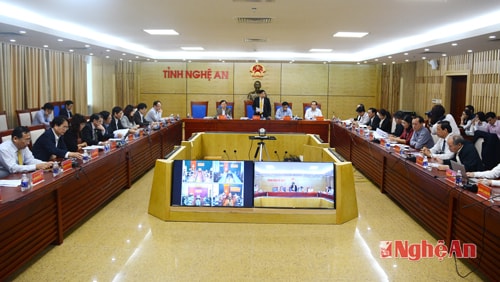 Quang cảnh phiên họp.