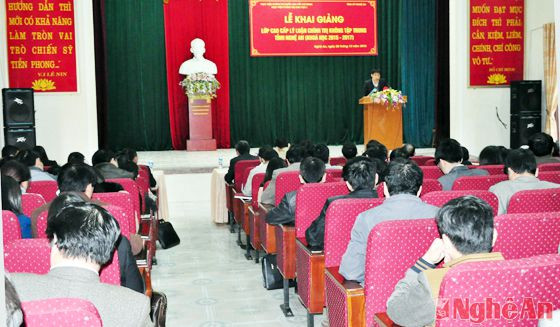 Quang cảnh lễ khai giảng lớp cao cấp chính trị khóa 2015 - 2017