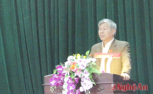 Đồng chí Vi Văn Định, Bí thư Huyện ủy, Chủ tịch HĐND huyện khai mạc kỳ họp