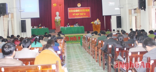 Quang cảnh kỳ họp