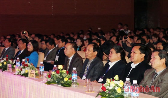 Các đại  biểu tham dự